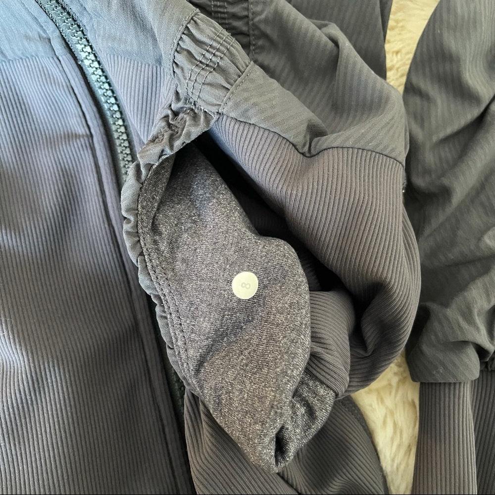 🦄 Lululemon Dance Studio Jacket in Coal - Picture 7 of 13